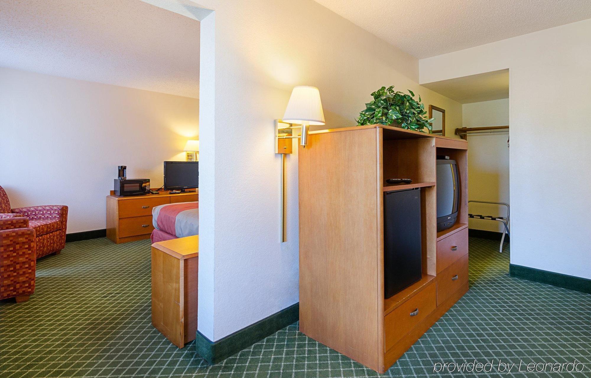 Econo Lodge Inn & Suites Johnson City Zewnętrze zdjęcie