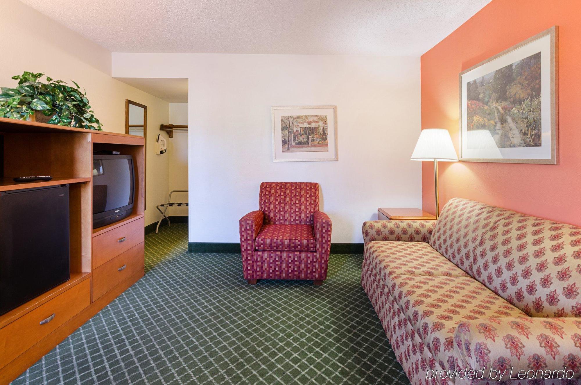 Econo Lodge Inn & Suites Johnson City Zewnętrze zdjęcie