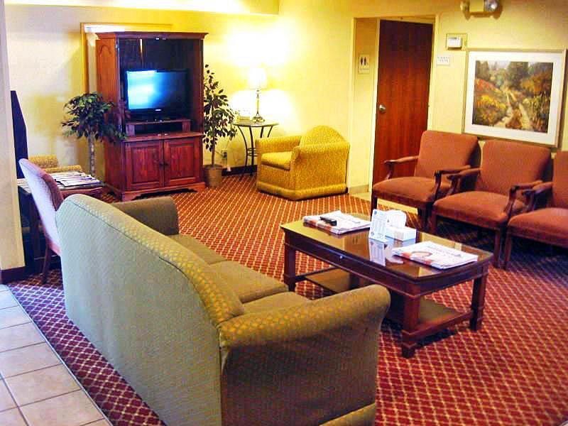 Econo Lodge Inn & Suites Johnson City Zewnętrze zdjęcie