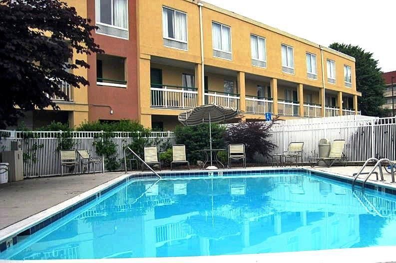 Econo Lodge Inn & Suites Johnson City Zewnętrze zdjęcie