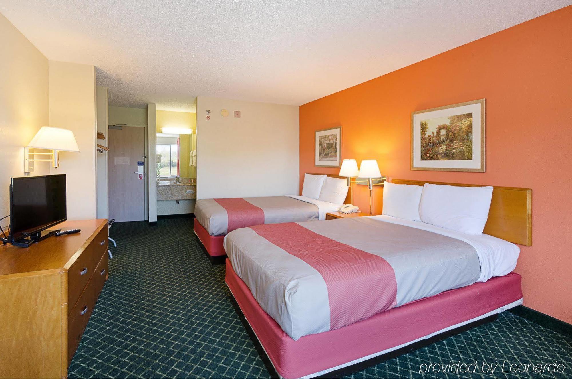Econo Lodge Inn & Suites Johnson City Zewnętrze zdjęcie