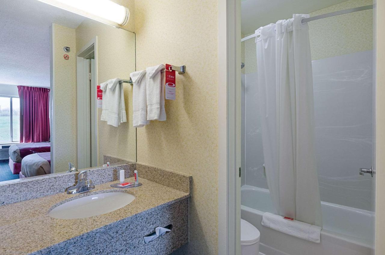 Econo Lodge Inn & Suites Johnson City Zewnętrze zdjęcie