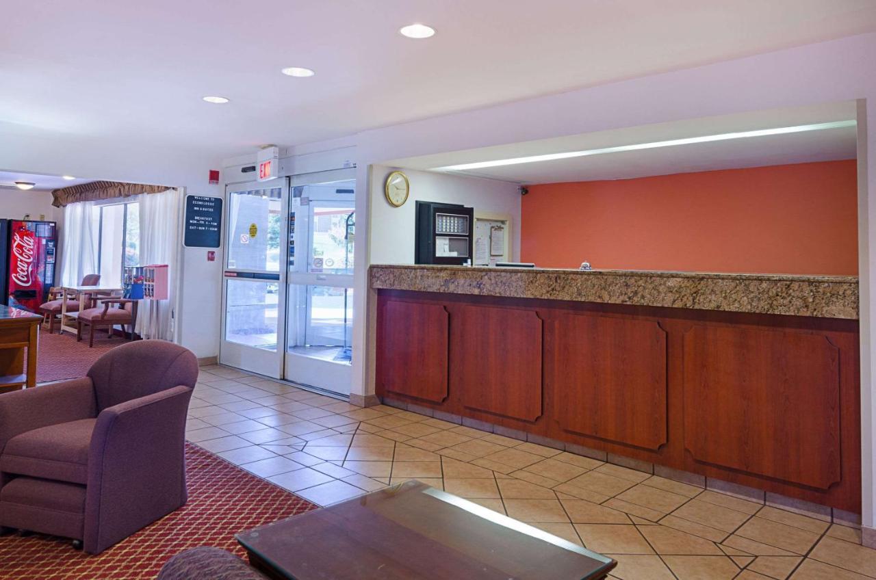 Econo Lodge Inn & Suites Johnson City Zewnętrze zdjęcie